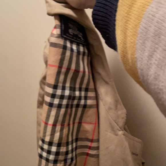 Burberry of London’s trenchcoat in good shape - Picture 7 of 7